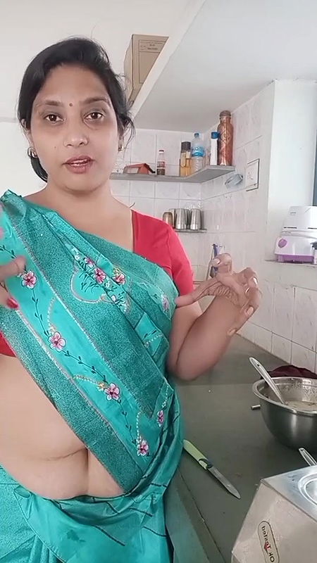 krutipatel with South Indian dis.