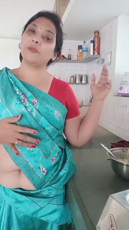 krutipatel with South Indian dis.