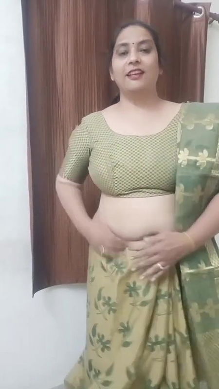 moti hu to Kya kru ？ khana apni kamai ka khati hu aapki thodi Jo aapko Mera motapa bura lga.