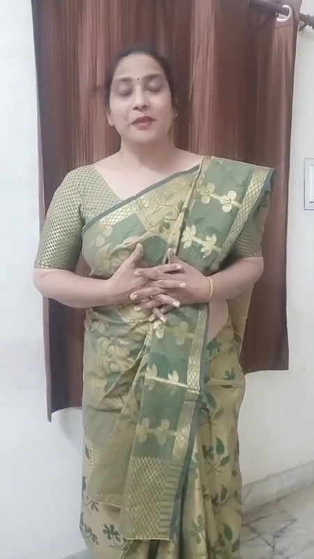 moti hu to Kya kru ？ khana apni kamai ka khati hu aapki thodi Jo aapko Mera motapa bura lga.