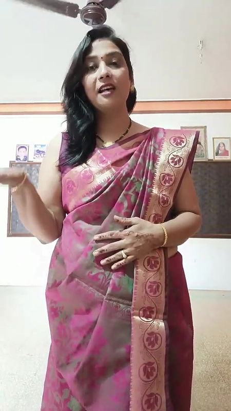 panchanihka mahostav ka dusara din ⧸kesi lag ri hu？⧸chalo shantisnatr poojan me le chalti h.