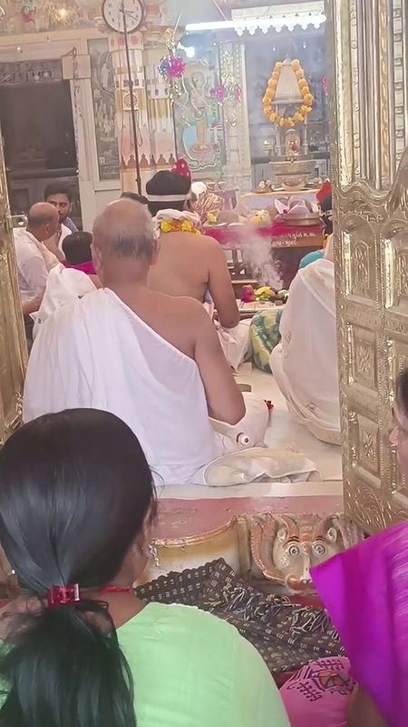 panchanihka mahostav ka pahela din ⧸ meri mahendi kesa rang lai he？⧸kya aapne dekha asa.