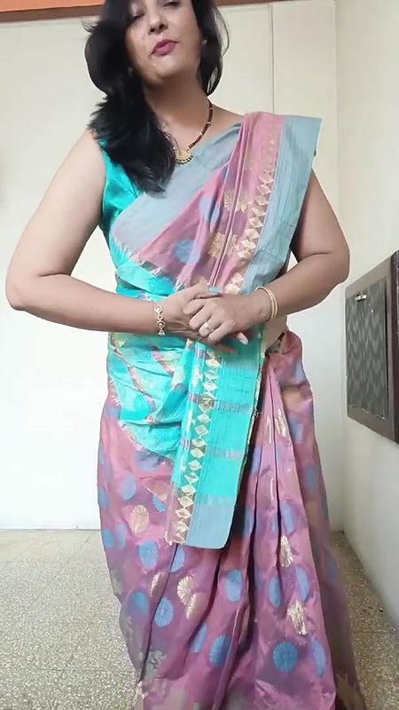 paryusan parv ke dusare din ka look ⧸mene pahena silk saree kesi lg rhi hu.