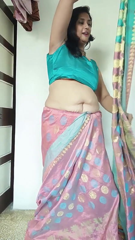 paryusan parv ke dusare din ka look ⧸mene pahena silk saree kesi lg rhi hu.