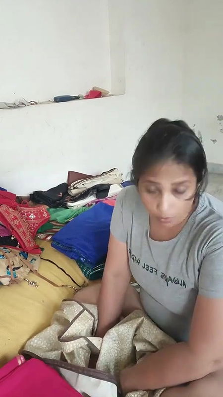 pure din kam krne ke bad barish me icecream ke maje liye ⧸bhot maja aay.