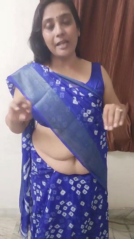 readymade blouse designs 3⧸Mera blouse ka business jisme kam investment me zyada profi.