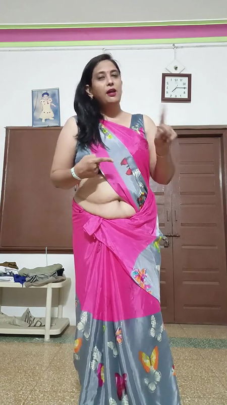 readymade blouse design⧸Mera blouse bussiness suru ho gya he⧸bahot hi Kam investment me suru kiy.