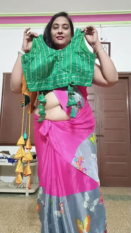 readymade blouse design⧸Mera blouse bussiness suru ho gya he⧸bahot hi Kam investment me suru kiy.