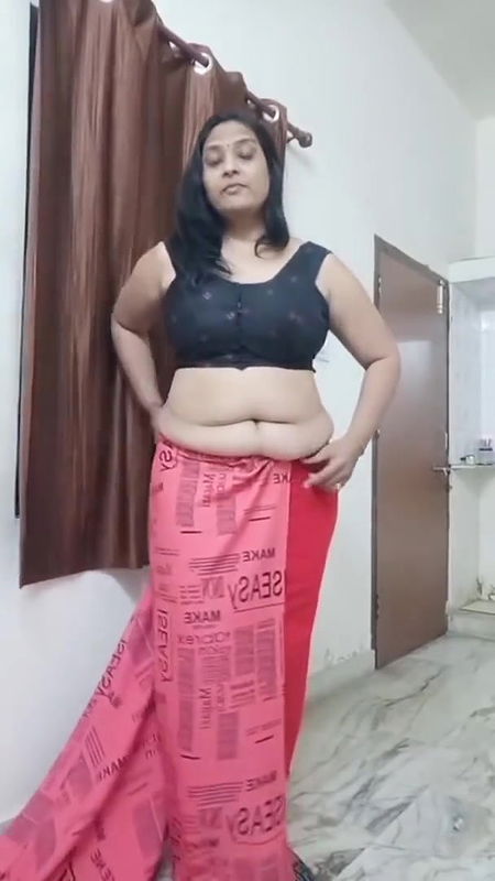 saree drapping vide.