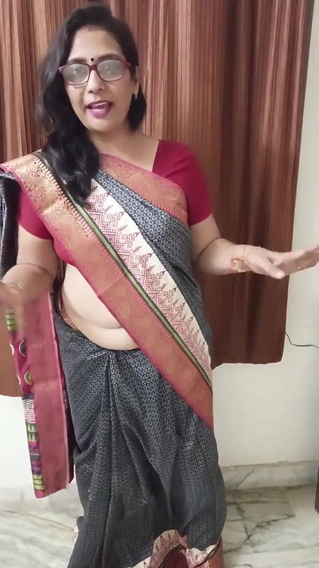 YouTube sliver play button unboxing⧸i got my silver play button tnq so much aapki vajah se mila he??