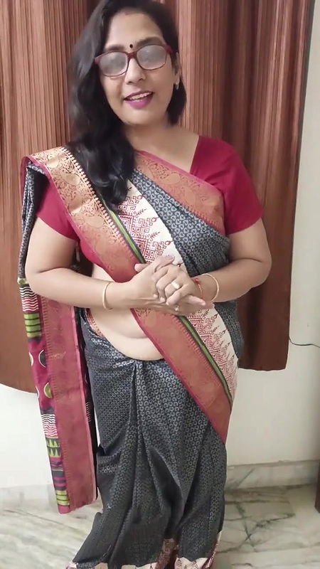 YouTube sliver play button unboxing⧸i got my silver play button tnq so much aapki vajah se mila he??