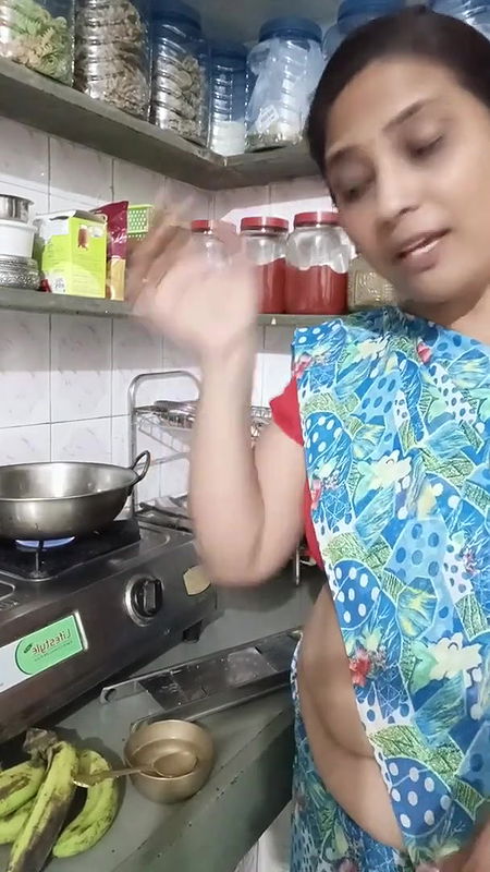 कच्चे केले से बनाए ऐसी चीज़ जो सब खाएंगे और आपके ही गुण गायेंगे⧸माफ़ करना आपके मना करने के बाद भी ब.