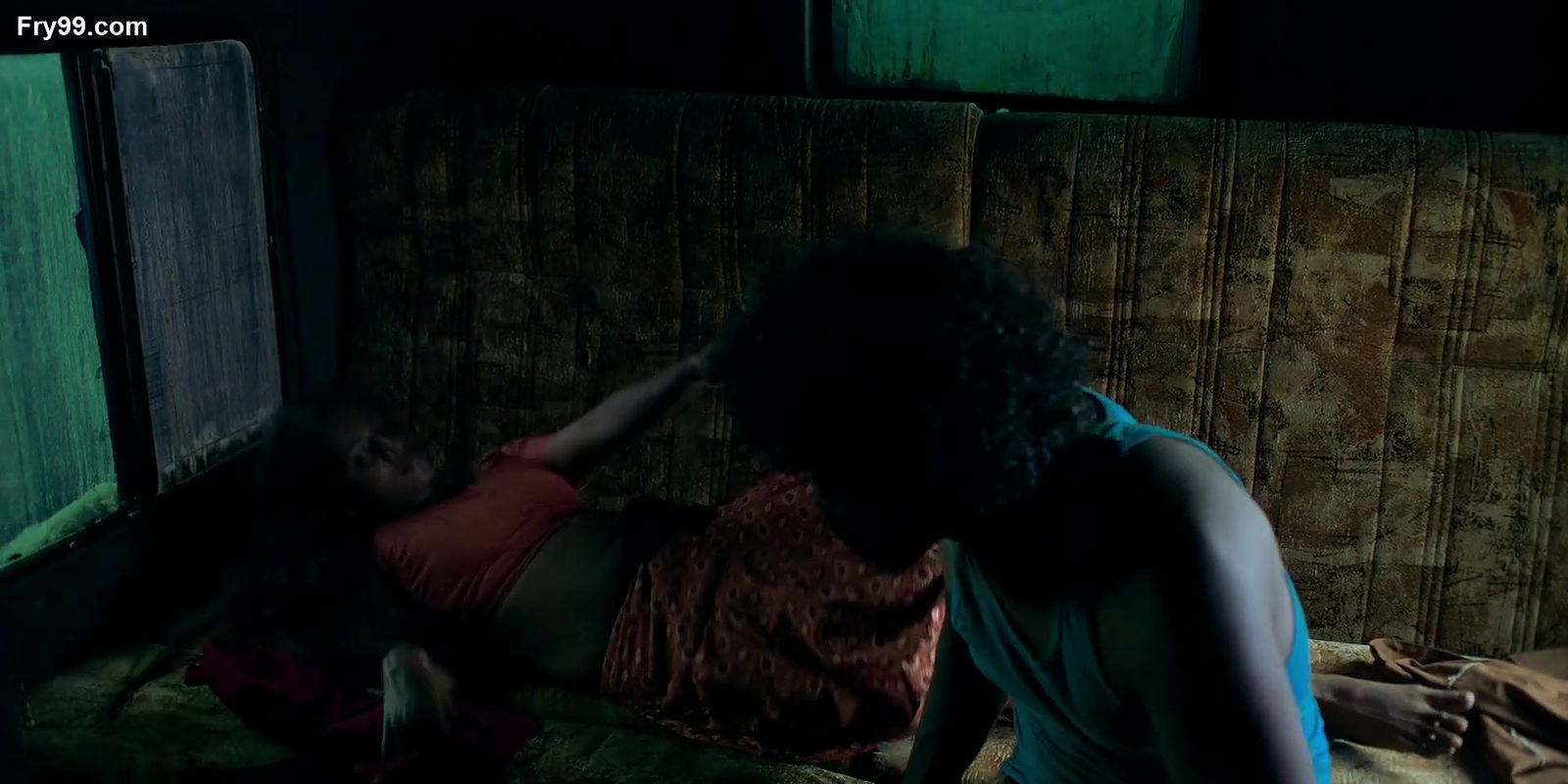 Vadhandhi S01 hot scenes