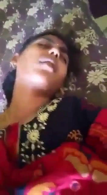 Beautiful Wife Feels Like She is in Heaven When Hubby Playing with her Both Hole