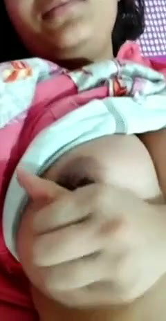 Desi Girl Showing her Boobs and Pussy
