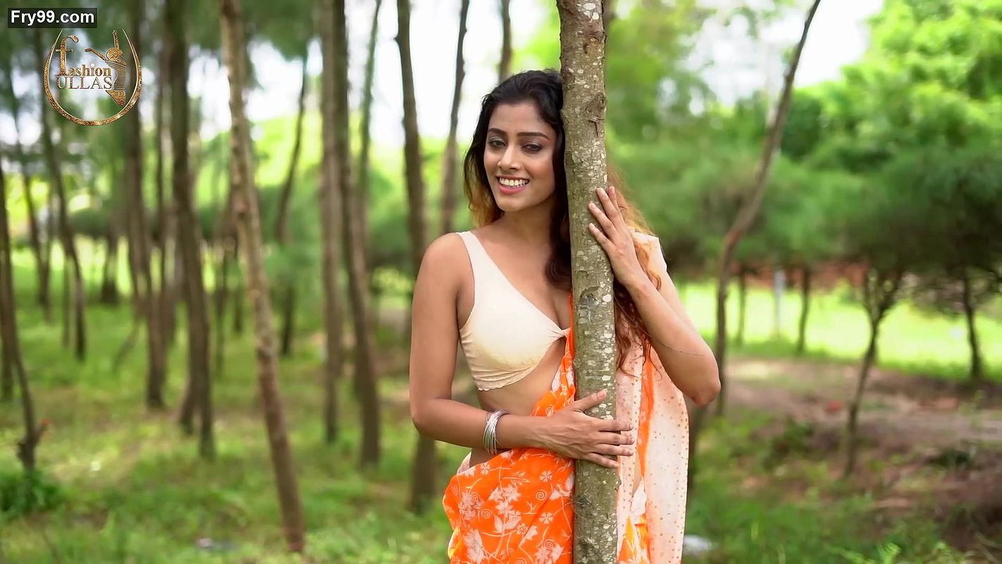 Koyeliya – Beach Saree Looks – Fashion Ullas