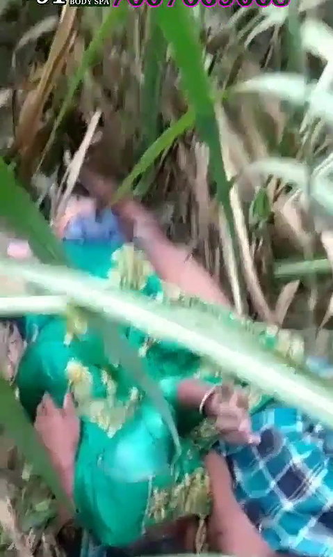 Indian girl sex in garden