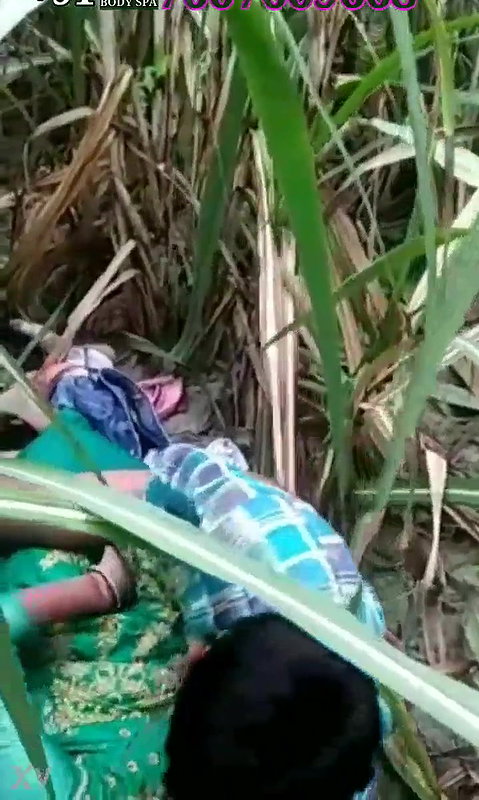 Indian girl sex in garden