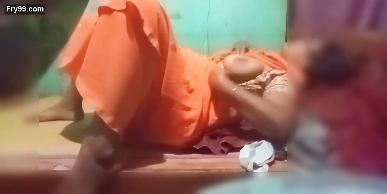 Desi village aunty sex.