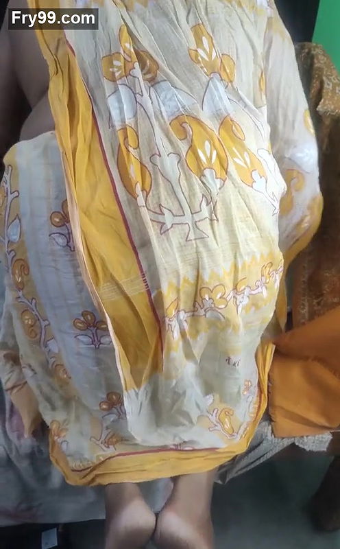 Indian Sruti bhabi fingering her asshole with oils.