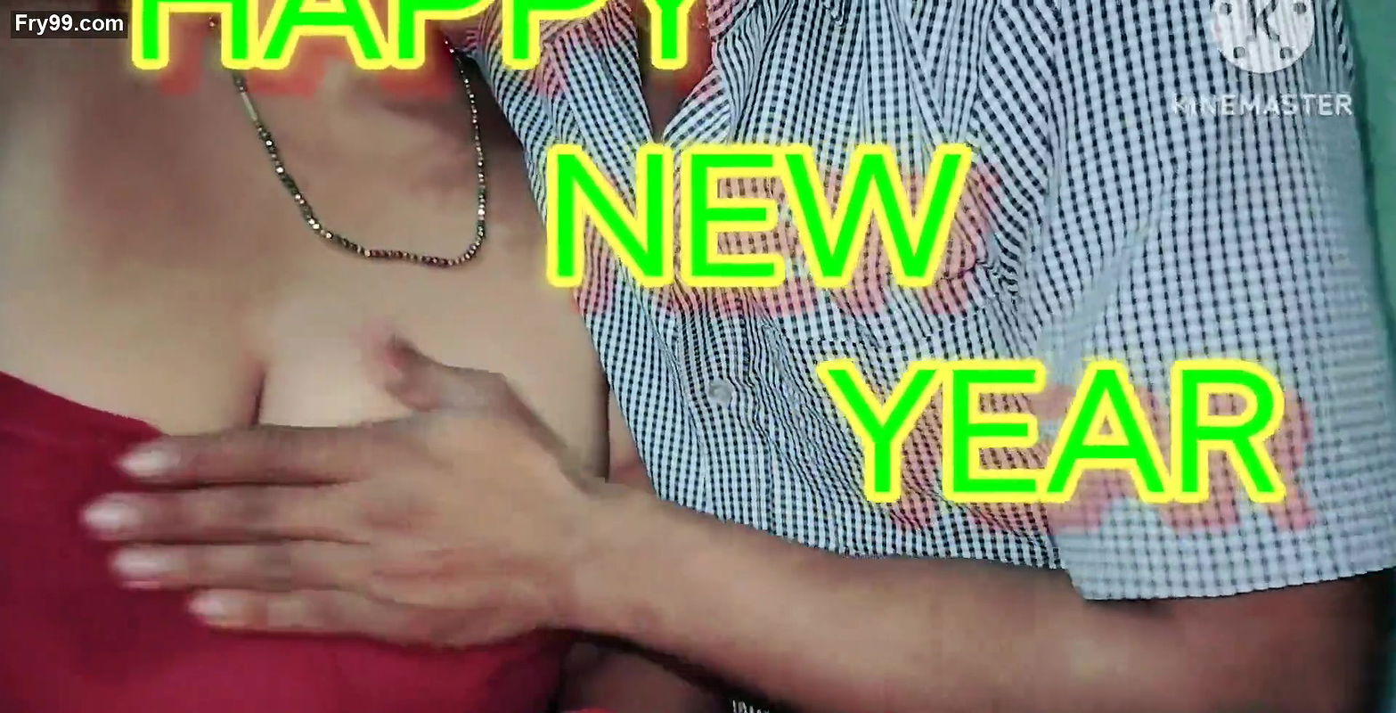 Payal wish new year to her viewers on half saree.