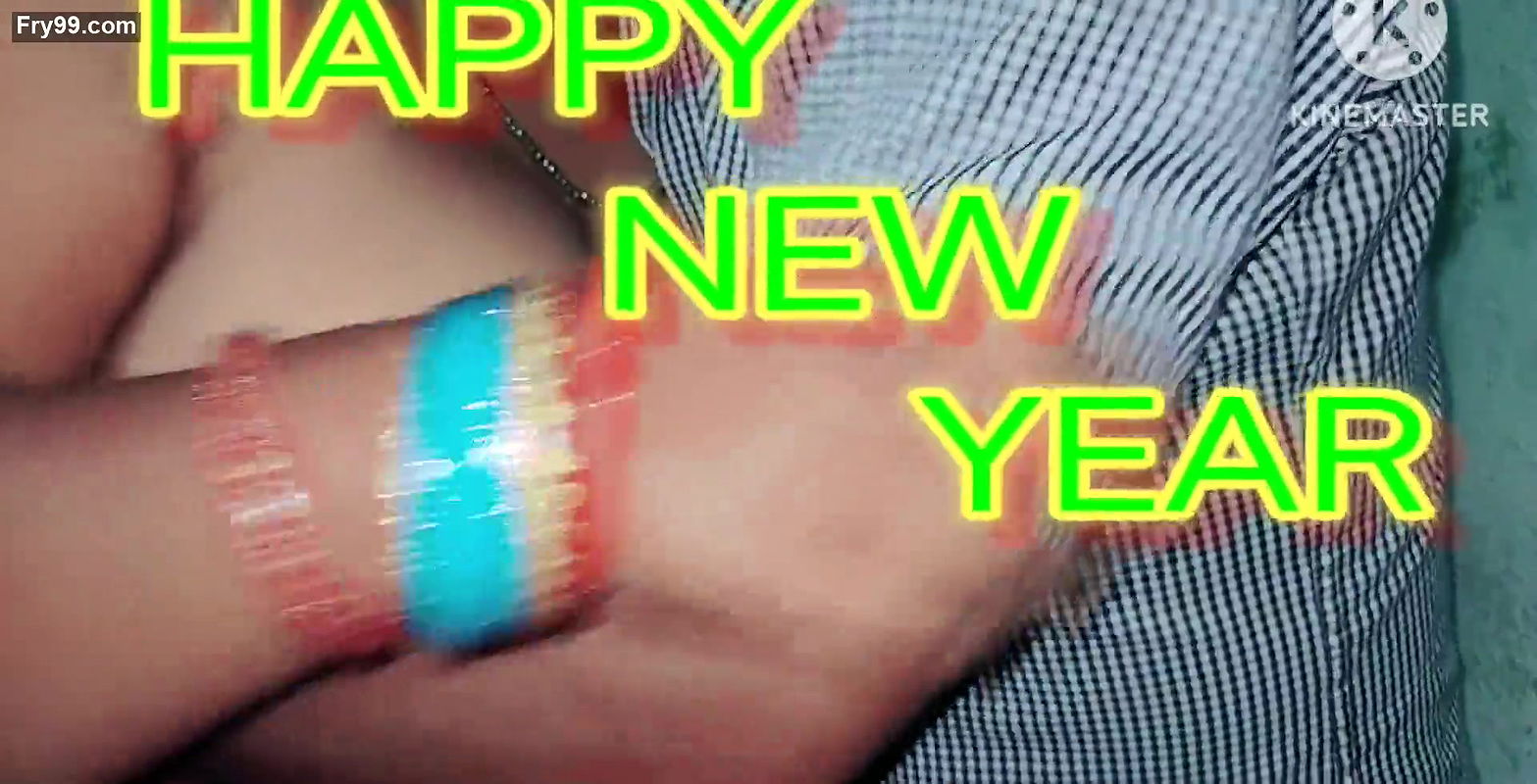 Payal wish new year to her viewers on half saree.