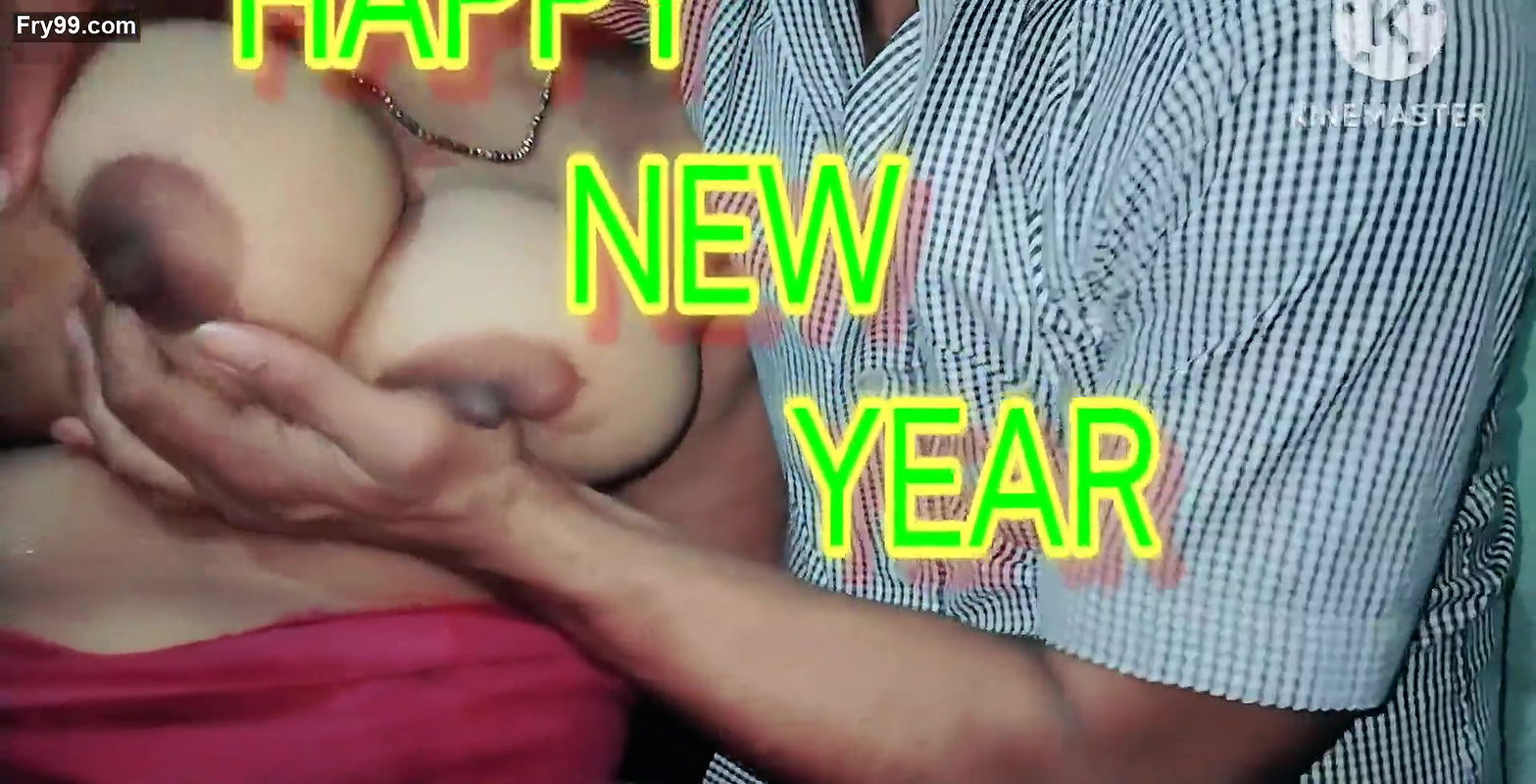 Payal wish new year to her viewers on half saree.