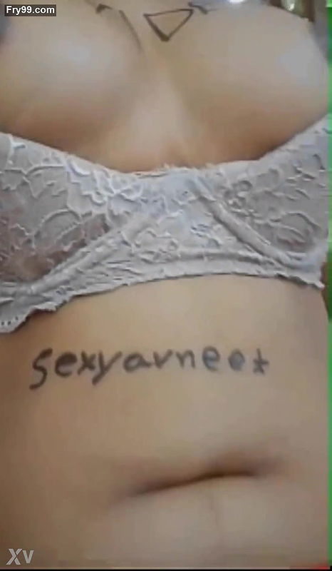 Sexy Bangla Girl Shows Her Boobs