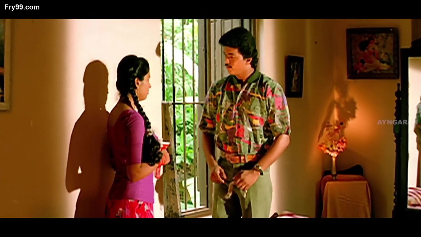 Big Boob Beautiful Girl and nipple show in wet dress – Swathi scenes compilation