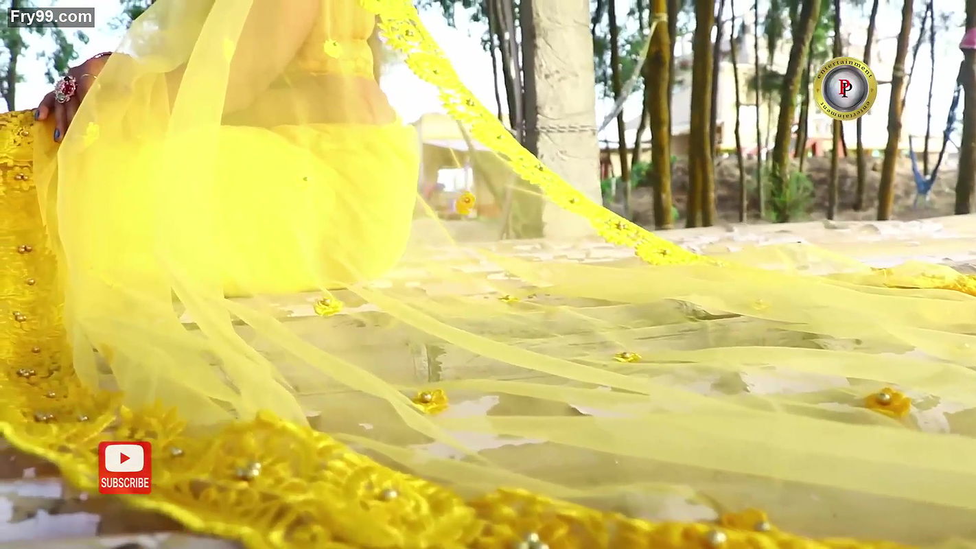 Quin Monalisa ~ Beach Saree Fashion ~ PP Entertainment