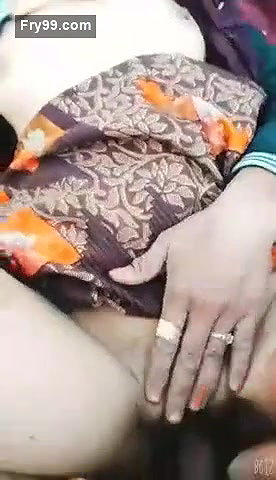 Desi couple fucking outdoor