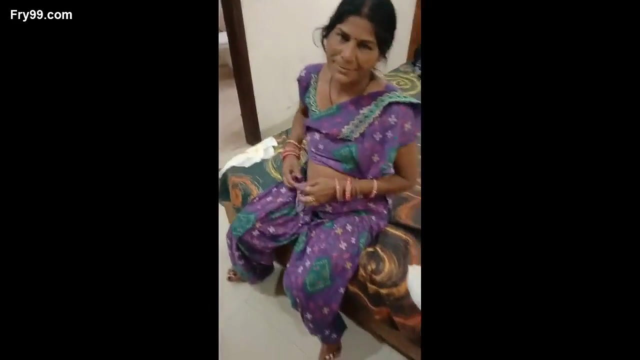 Desi village aunty suck
