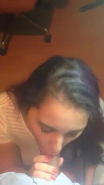 Very Beautiful Babe Quick Sucking Manager Dick in Office