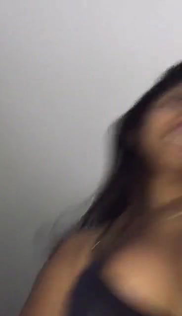 Extremely Sexy Babe Seduce her BF