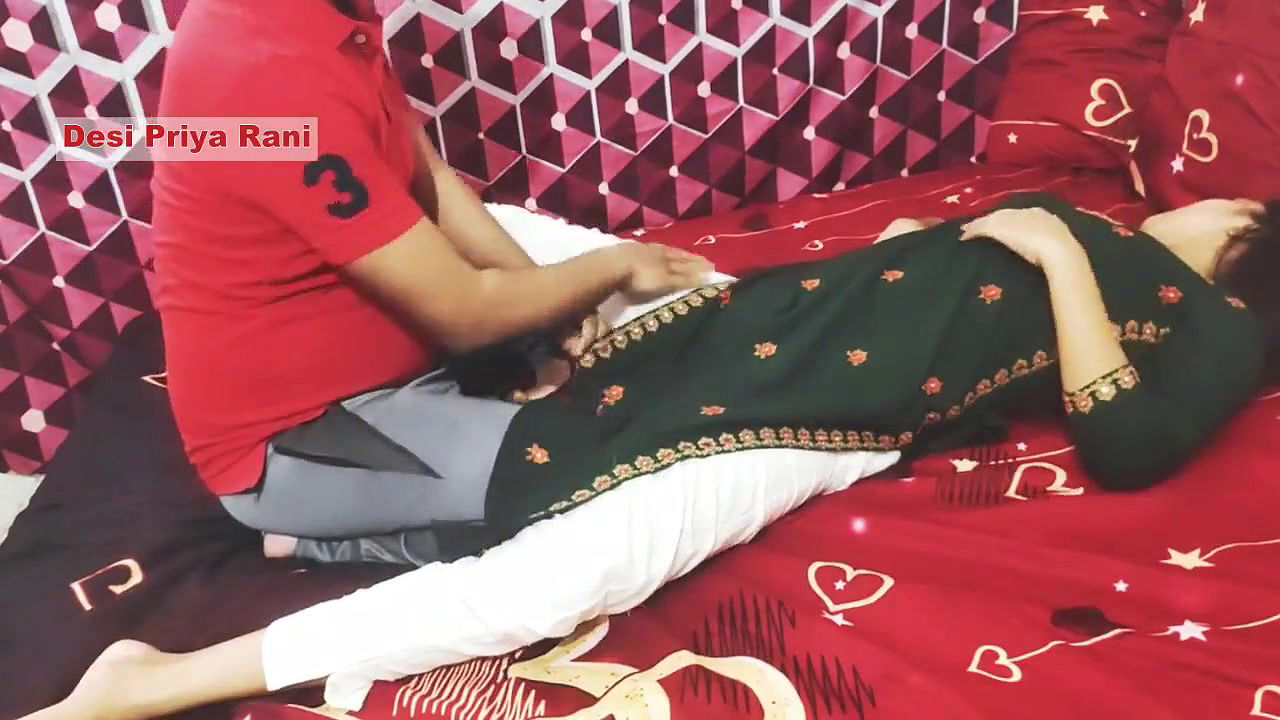 13. Badi Bahan Ki Chudai Akele Ghar Pe Hindi.