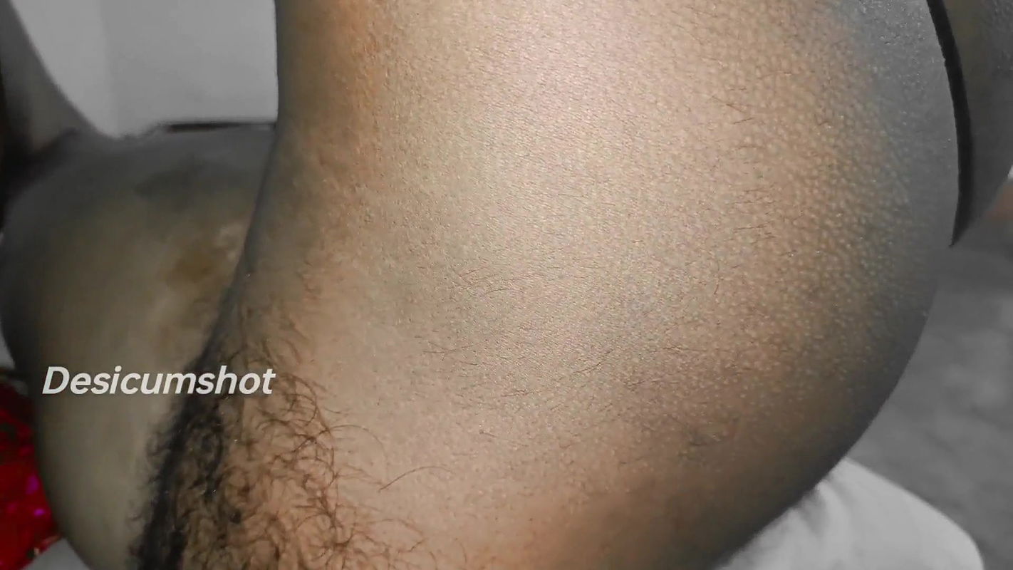 Badi gand wali bhabhi ki hairy pussy Hard shot chudayi with clear voice of moaning Hard housewife homemade sex.