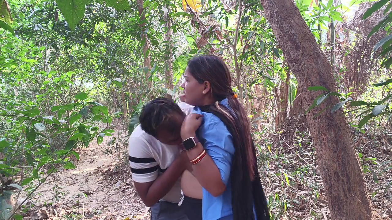 Odia college girl hard-core fuck with her boyfriend in forest, odia sex in outdoor forest