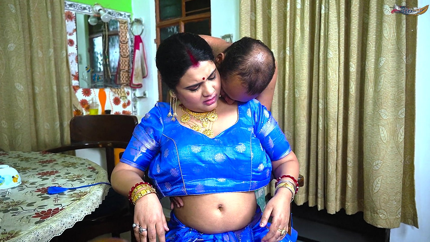 Desi Malkin Hardcore Sex with Her Servent at Dinning When She Was Alone at Home Full Movie ( Hindi Audio )