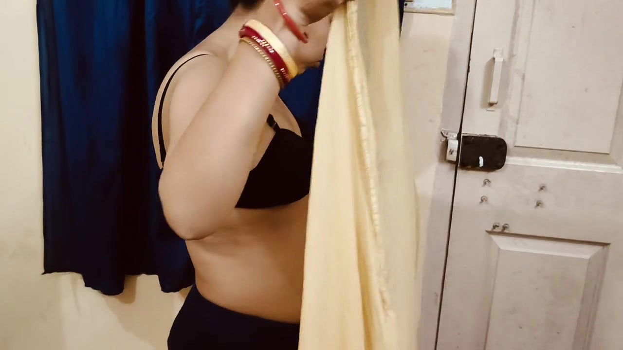 Natural Village House Wife Nude Bathing Video