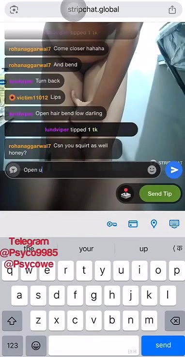 bee-sarah Ticket show pussy fingering