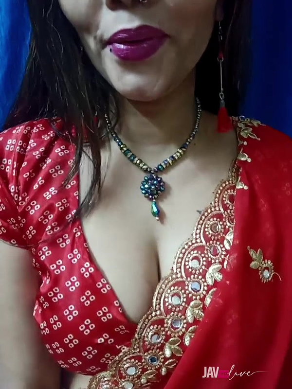 Hotty_sonia36  Ibharani 13 Private show boobs oiling