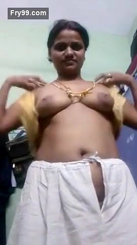 Desi village aunty open her sare