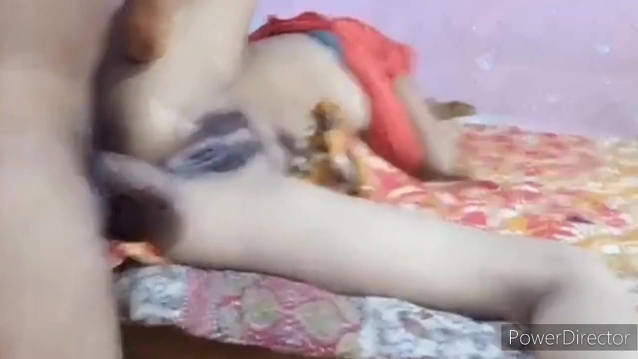 Desi bhabi sex with College boy in hotel.