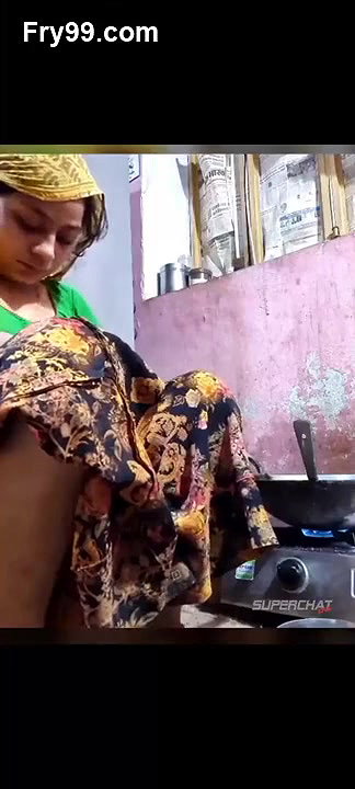 Village bhabi show ber nice boobs on live