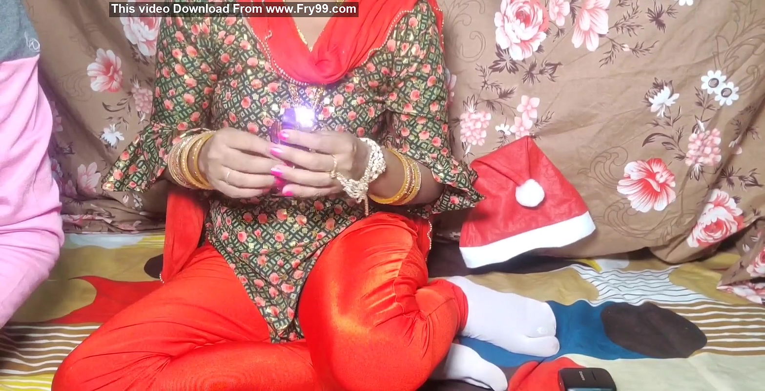 Desi Indian bhabhi first time in salwar suit gets sucked from fat land.