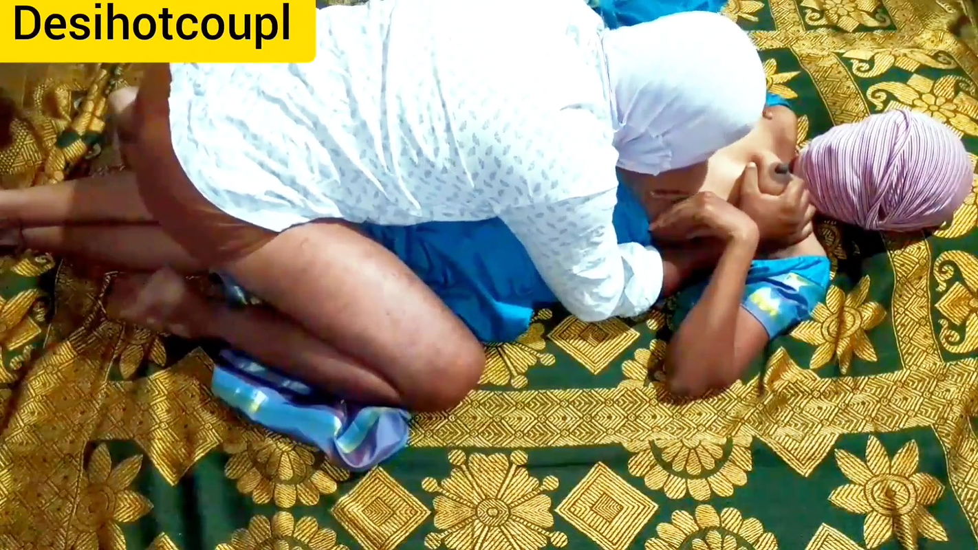 Desi Indian wife doggystyle fucking in a green sari.