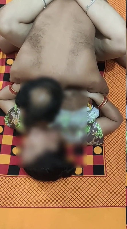 Desi kaamwali ki xhudai.
