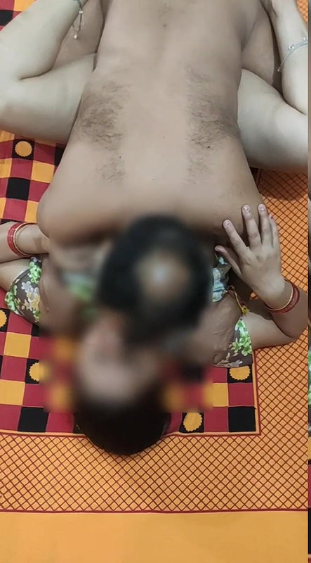 Desi kaamwali ki xhudai.