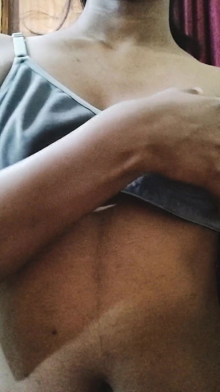 Ek Desi ladki ka video hua viral or gharwale ne dekhliya.