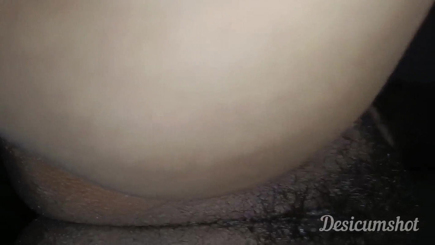 HD desi bhabhi fingering anal and doggy style fucking sex in her mms trailer.